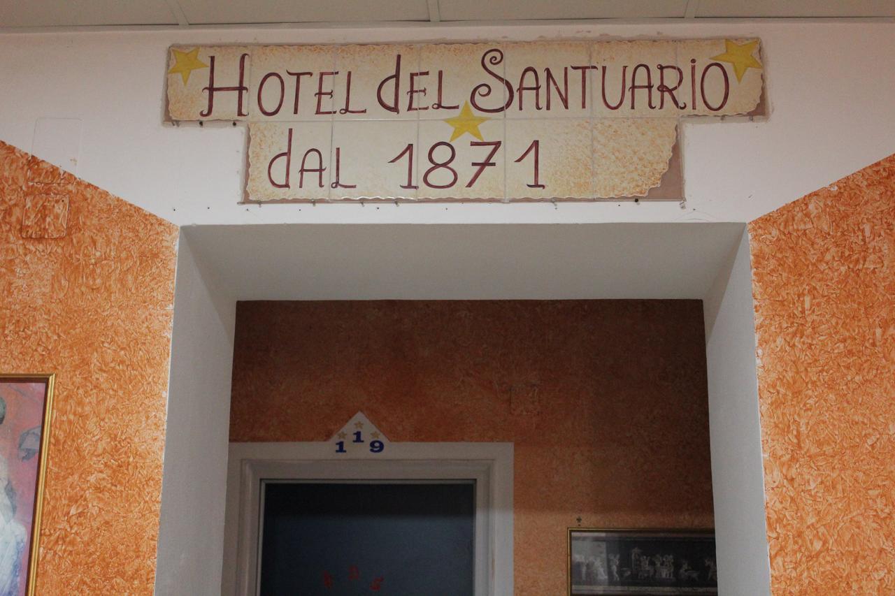 Hotel Il Santuario - Pompei ปอมเปอี ภายนอก รูปภาพ